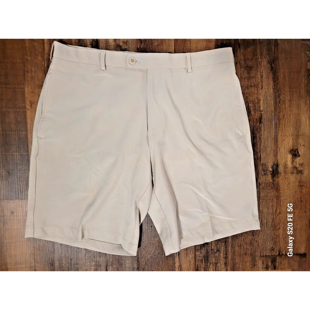 Peter Millar Mens Shorts Preppy Academia Beige SZ 33 Moisture Wicking Chino